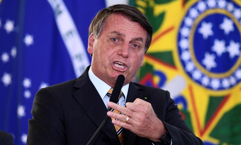 「娘砲」发言惹争议！巴西总统使用同性恋歧视字眼，惨遭舆论猛烈抨击